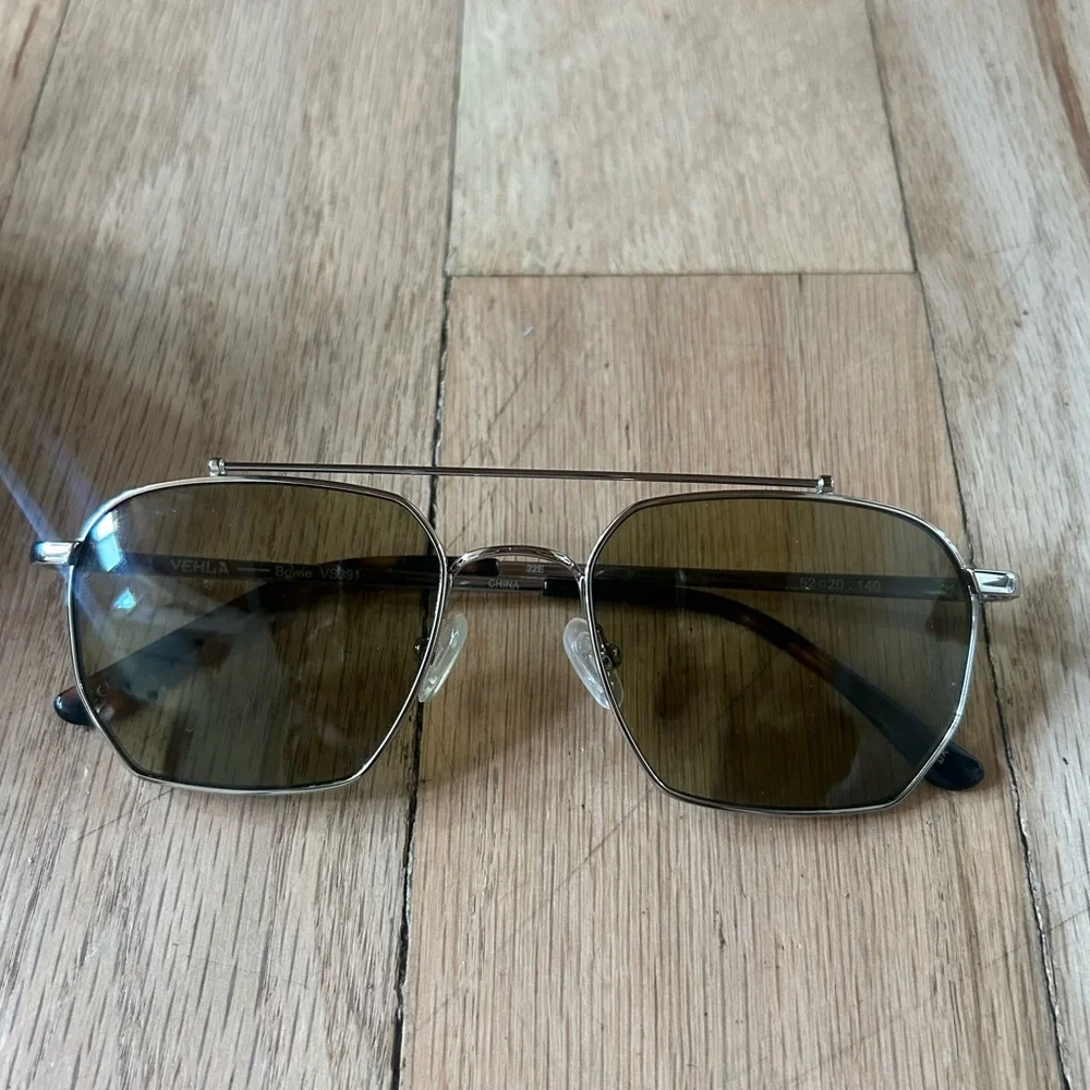 Vehla Bowie Silver Khaki Sunglasses